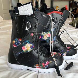 Burton Snowboarding Boots - BRAND NEW with tags